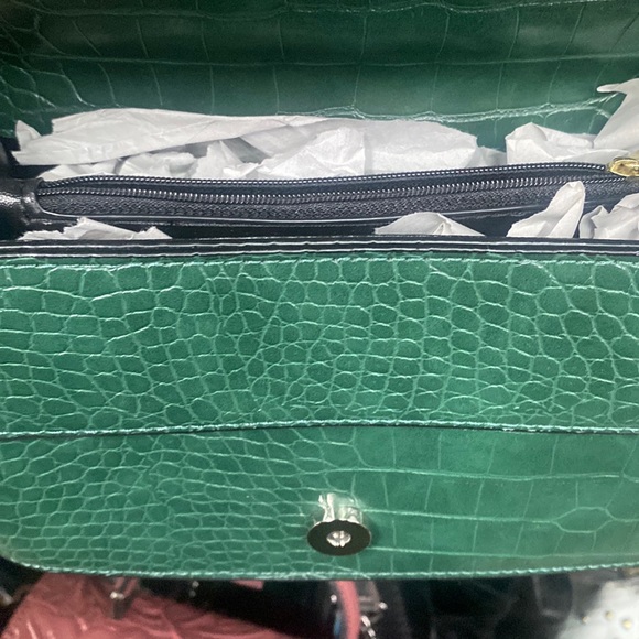 Emerald Green Bedazzled Like Leather Purse - Picture 3 of 3